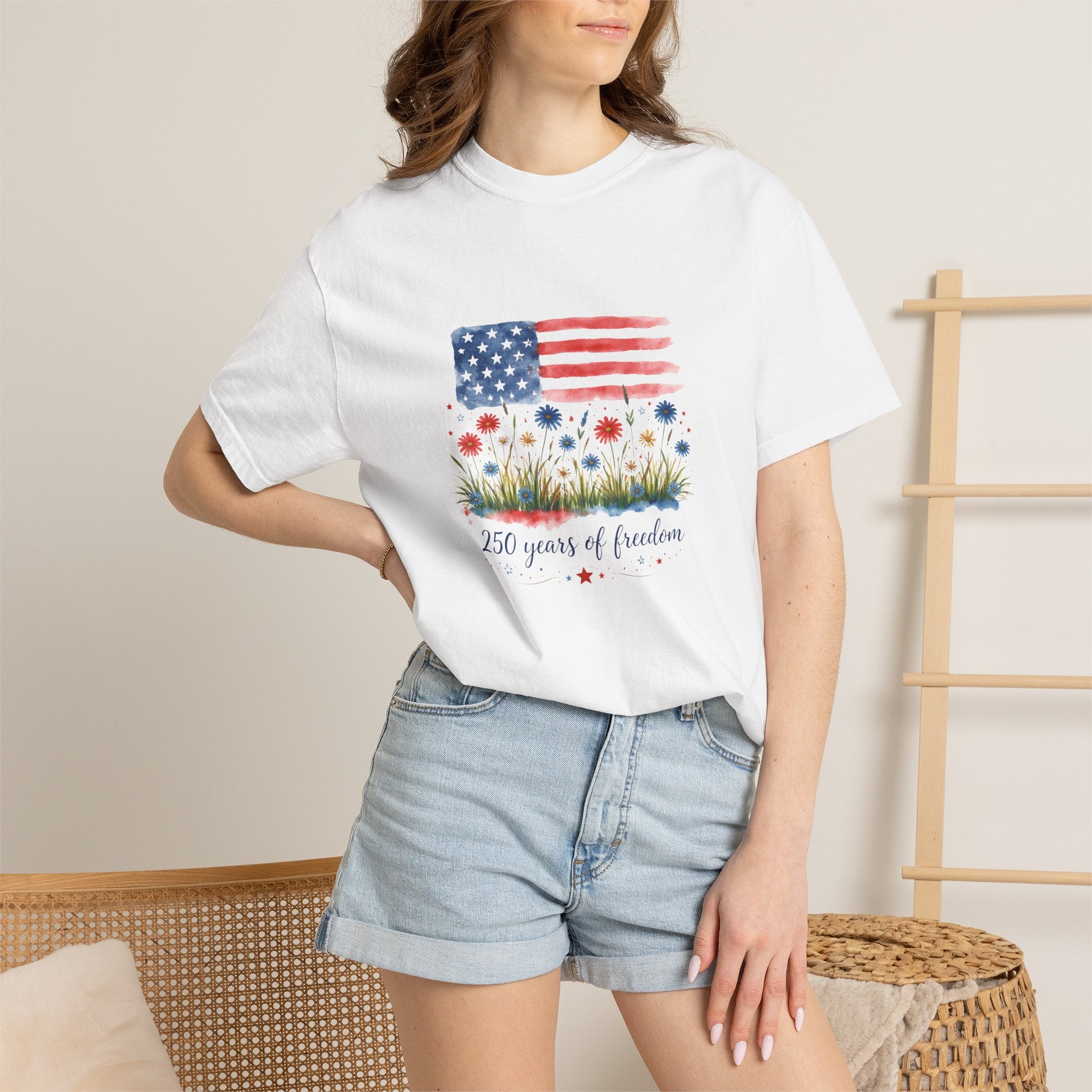 T-Shirt "250 Years of Freedom" American Flag Floral Patriotic Tee